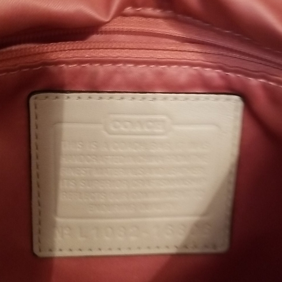 Handbag - Picture 3 of 4